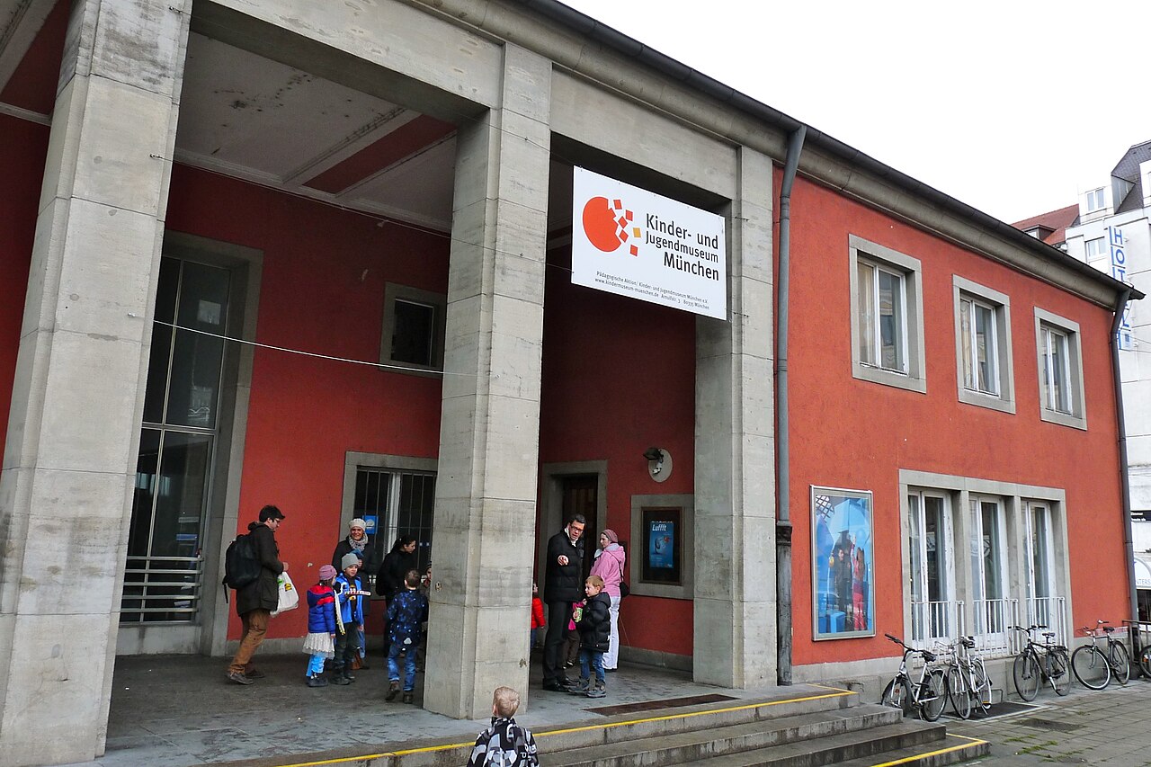 Außenansicht des Münchner Kinder- und Jugendmuseums