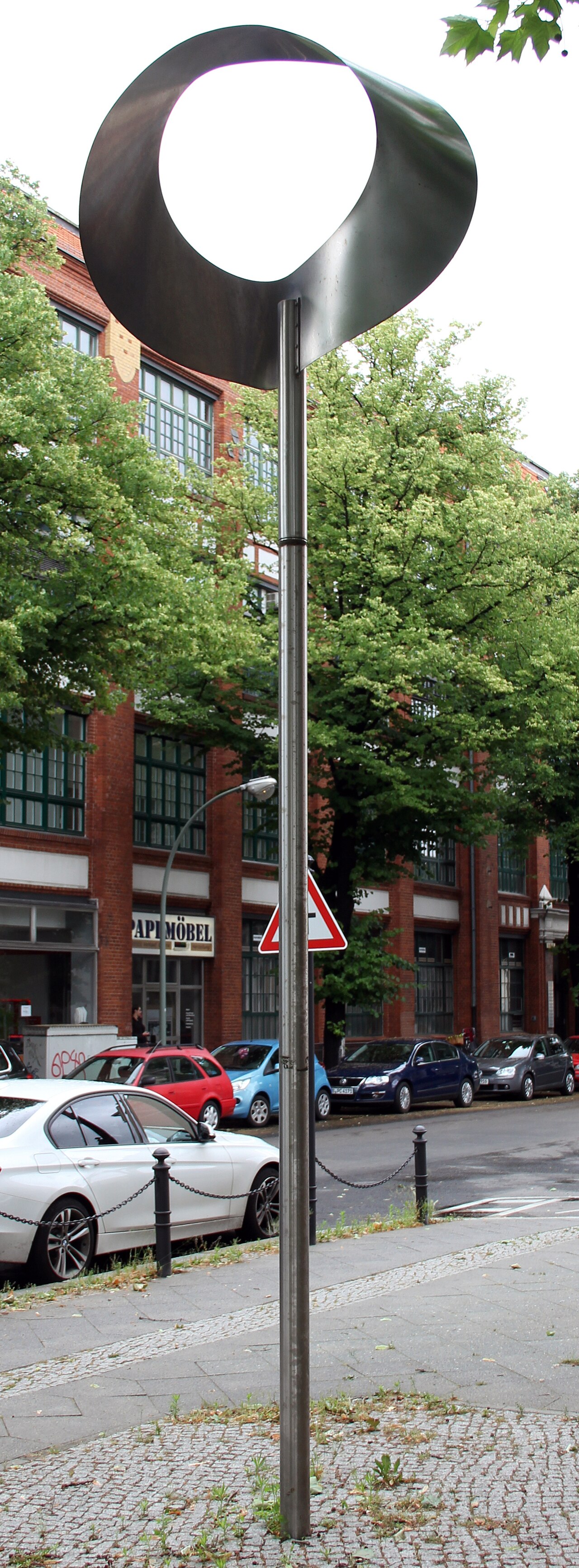 Skulptur, "Windspiel" von Hein Sinken , 1977, Kurt-Pfennig-Platz, Berlin-Tempelhof , Deutschland