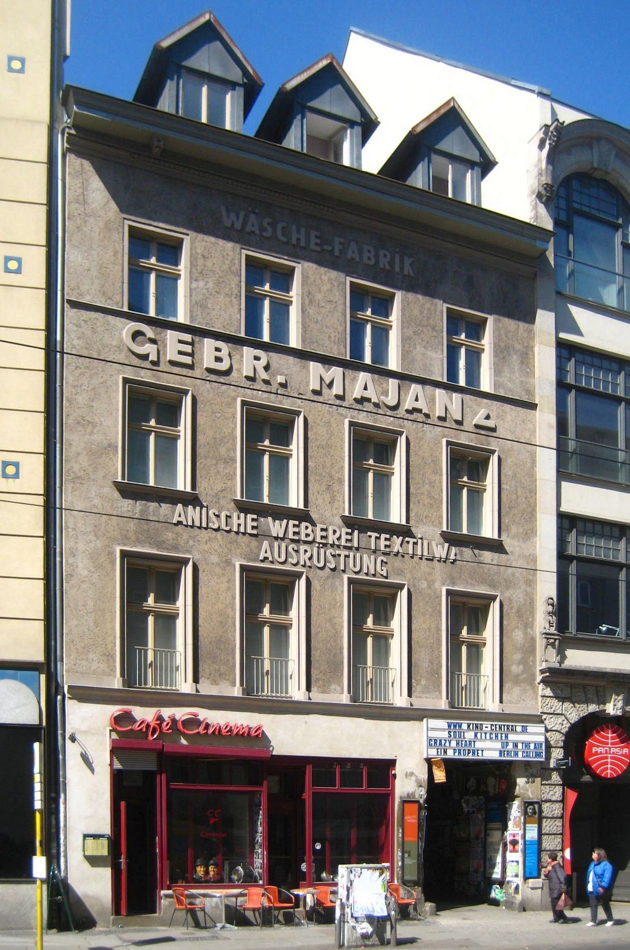 Front building of the "Haus Schwarzenberg" at Rosenthaler Straße No