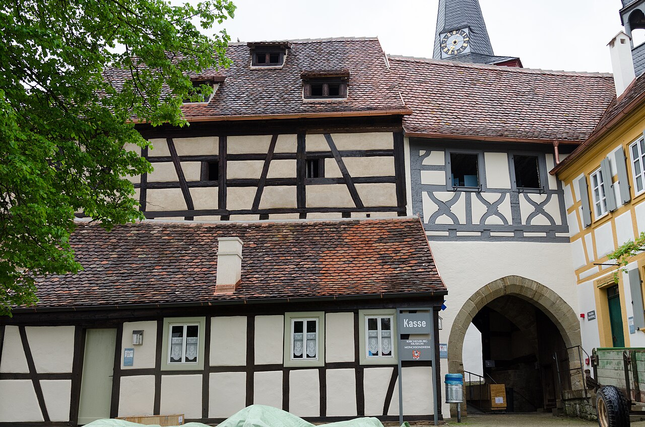 Iphofen, Mönchsondheim, Kirchenburg