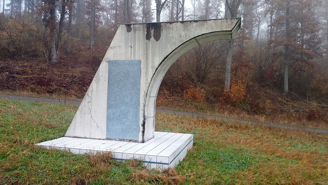 Skulptur am Skulpturenradweg Bauland-Odenwald