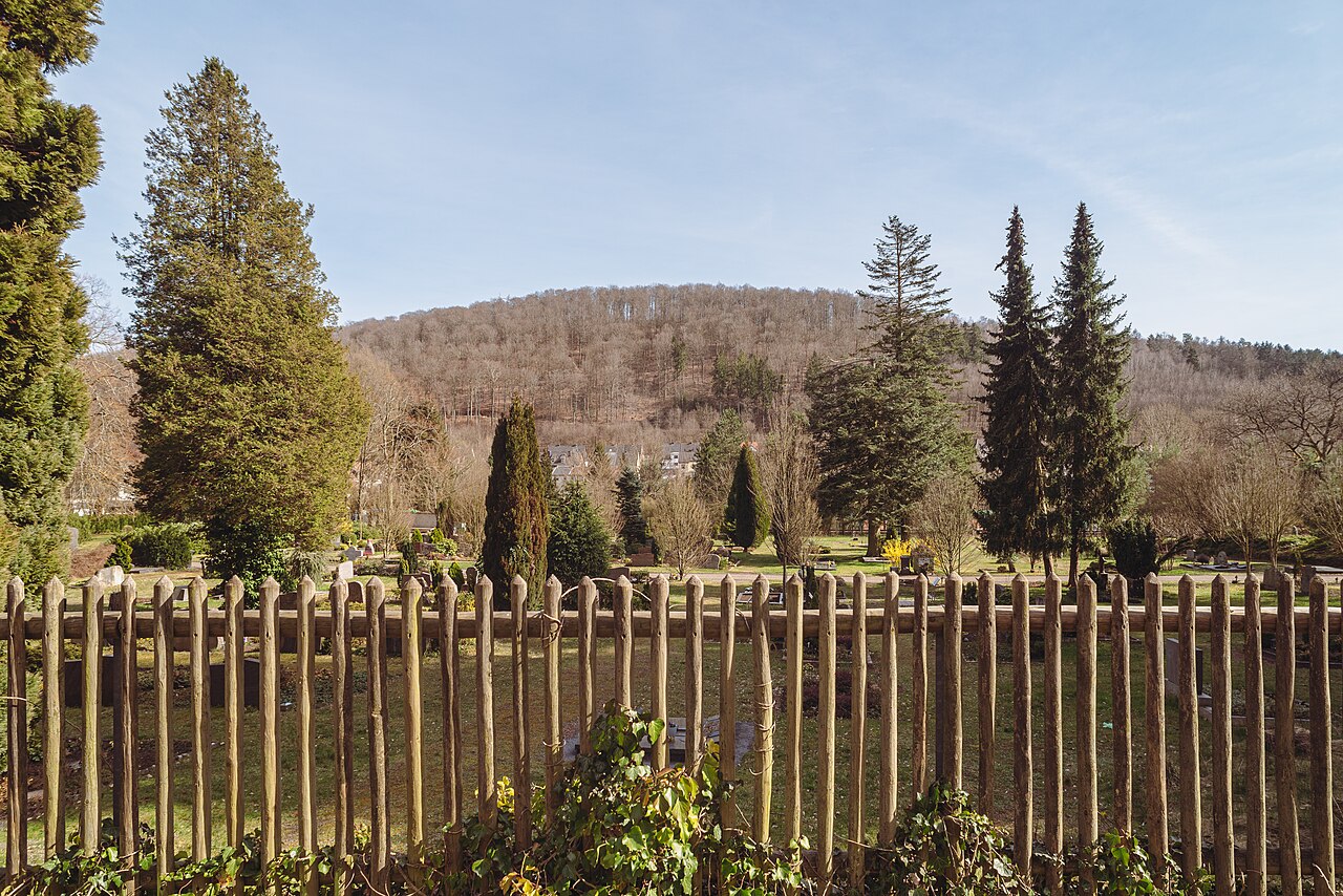 View over the Scheidt cemetery to the mountain Kleiner Stiefel