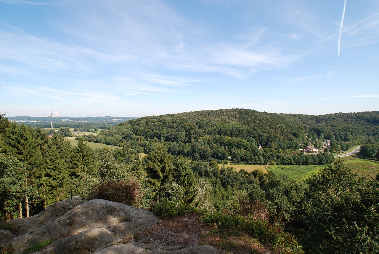 Sicht vom Dreikaiserstuhl auf den Klotenberg und das Bocketal bei Brochterbeck