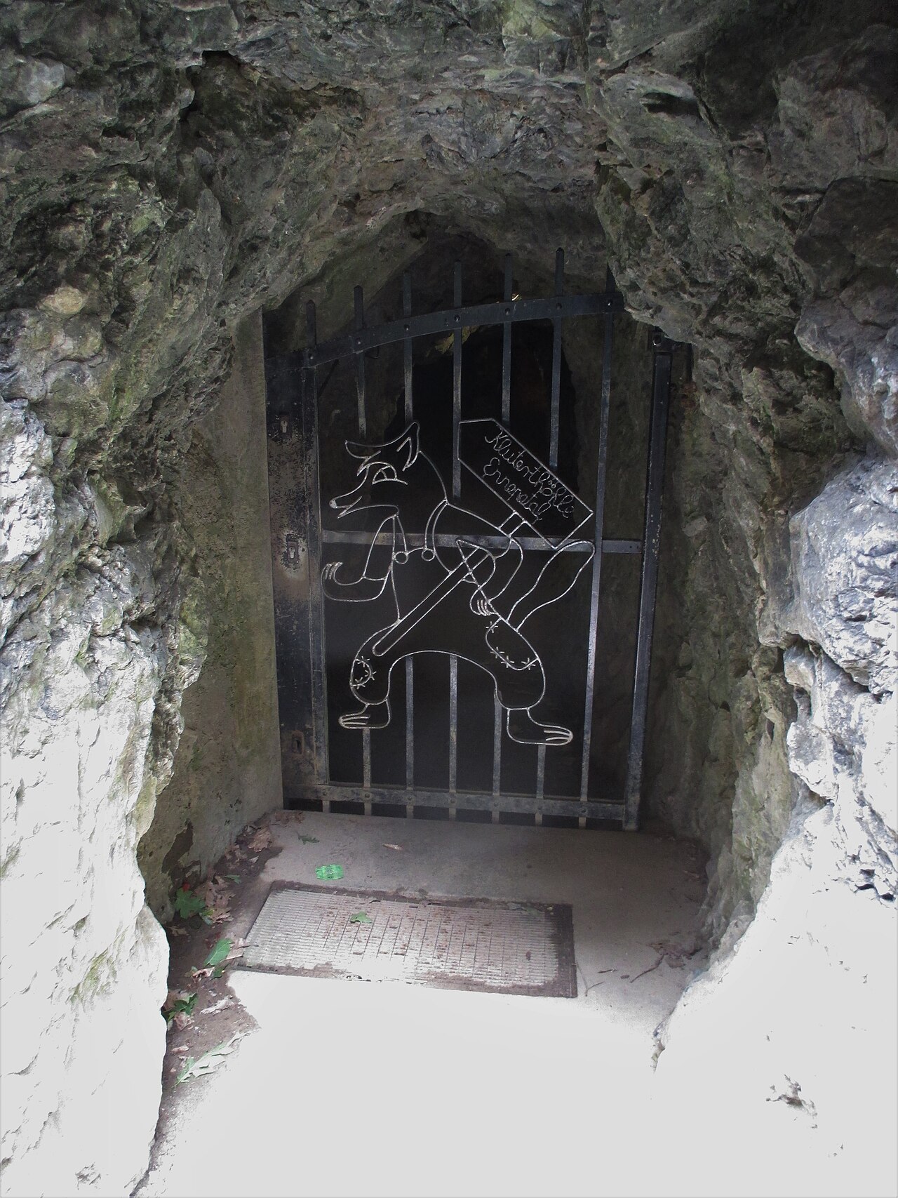 Eingang der Kluterhöhle