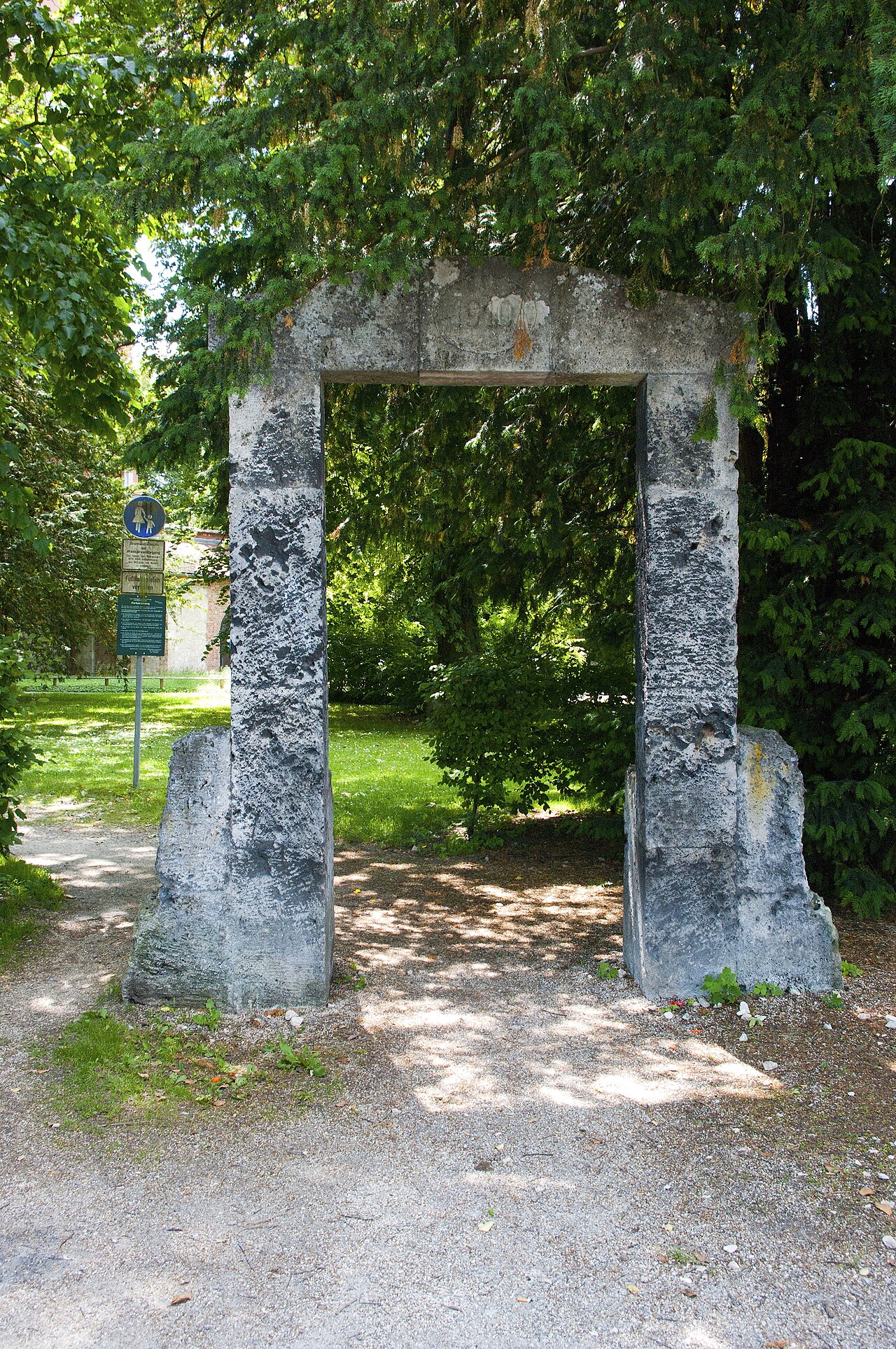 Eingangsportal zum Kollmannspark