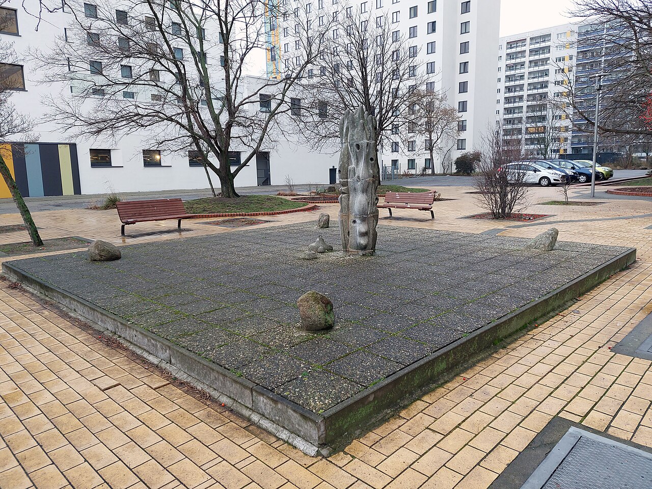 Fountain, " Korallenbrunnen " by Toni Mau , 1979, Möllendorffstraße 75, Berlin-Lichtenberg , Germany