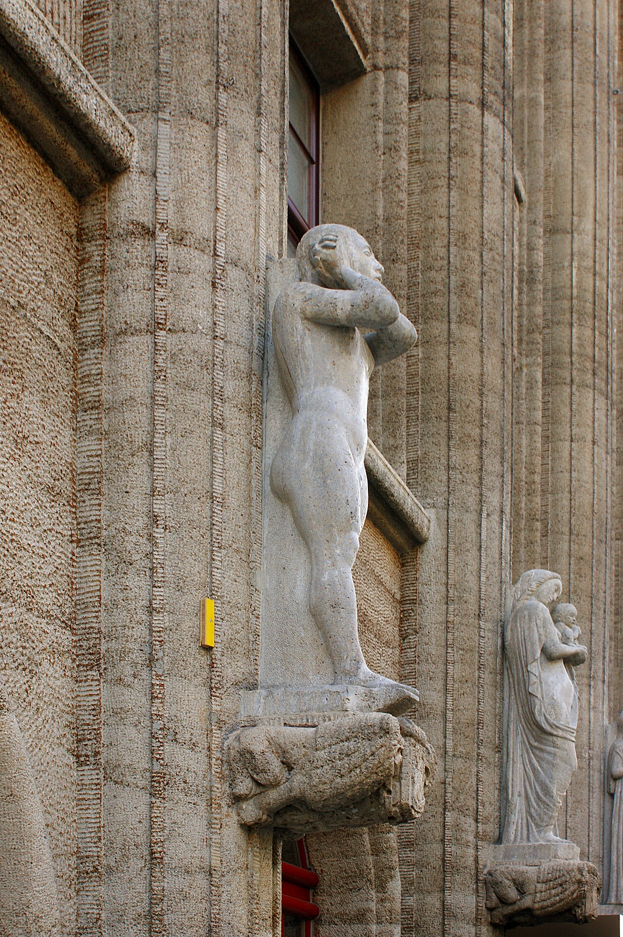 Muschelkalkstatuen-Ensemble Kraftquelle des Volkes (Bernhard Hoetger 1914)
