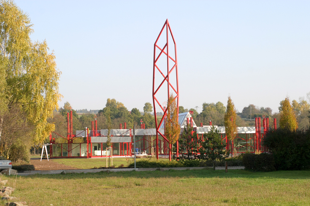Ansicht von Kragstuhlmuseum und "Tecta-Tower"