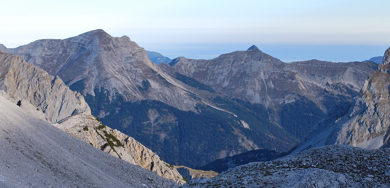 Soiernspitze, Krapfenkarspitze from S