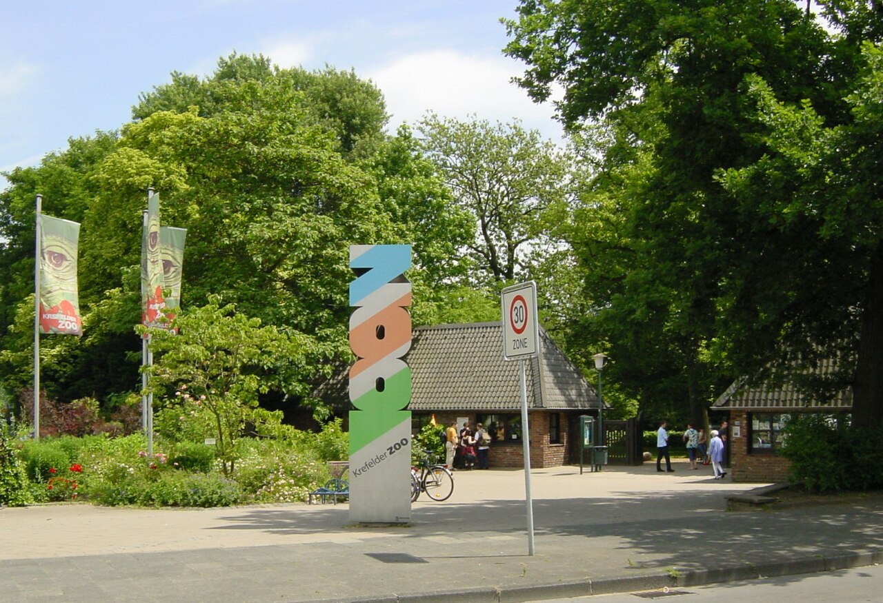 Eingang Zoo, Krefeld Fotograf/Zeichner: DER UNFASSBARE