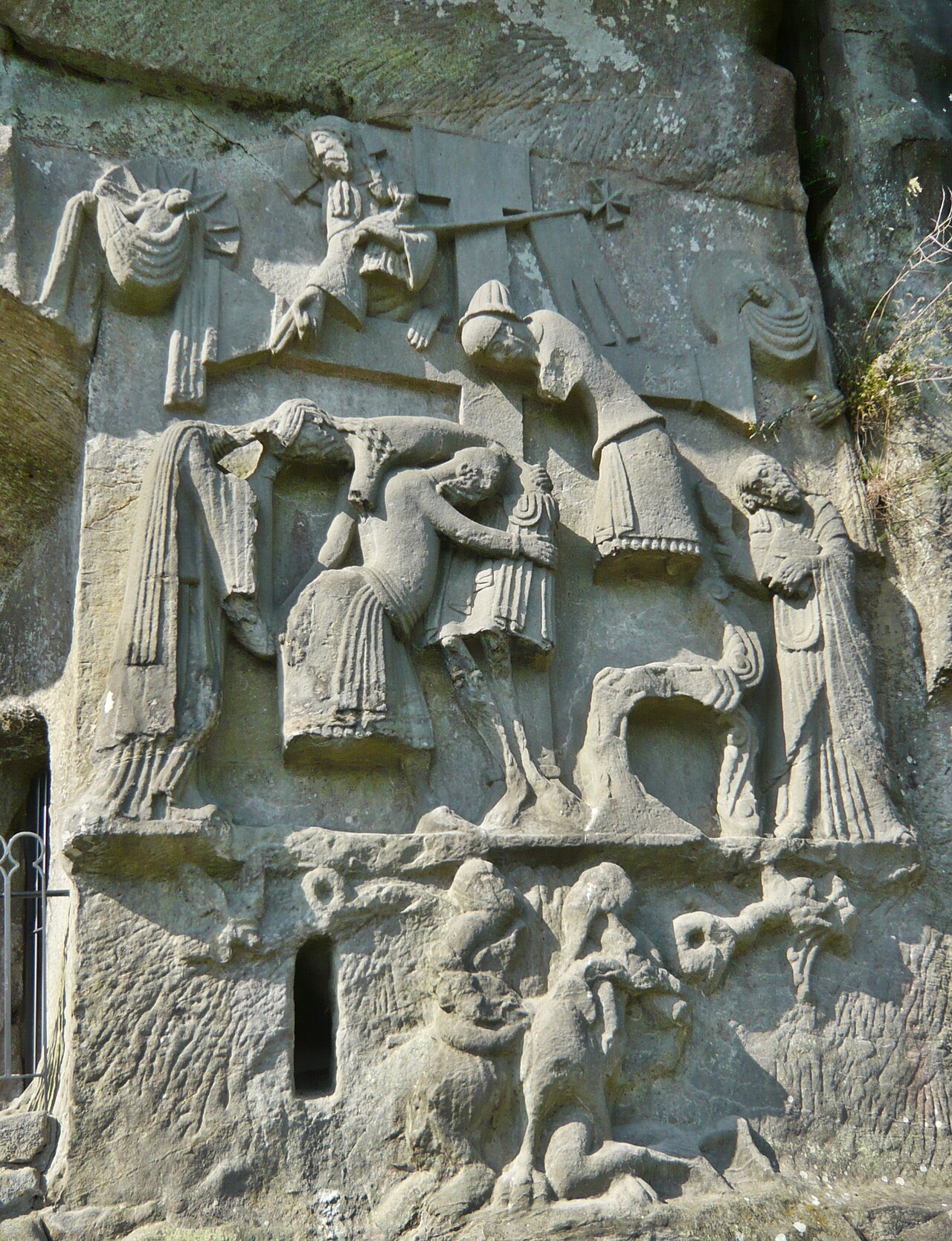 Kreuzabnahme-Relief an den Externsteinen