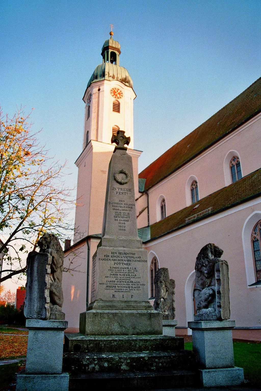 War memorial in Pöttmes , District Aichach-Friedberg , Bavaria , Germany