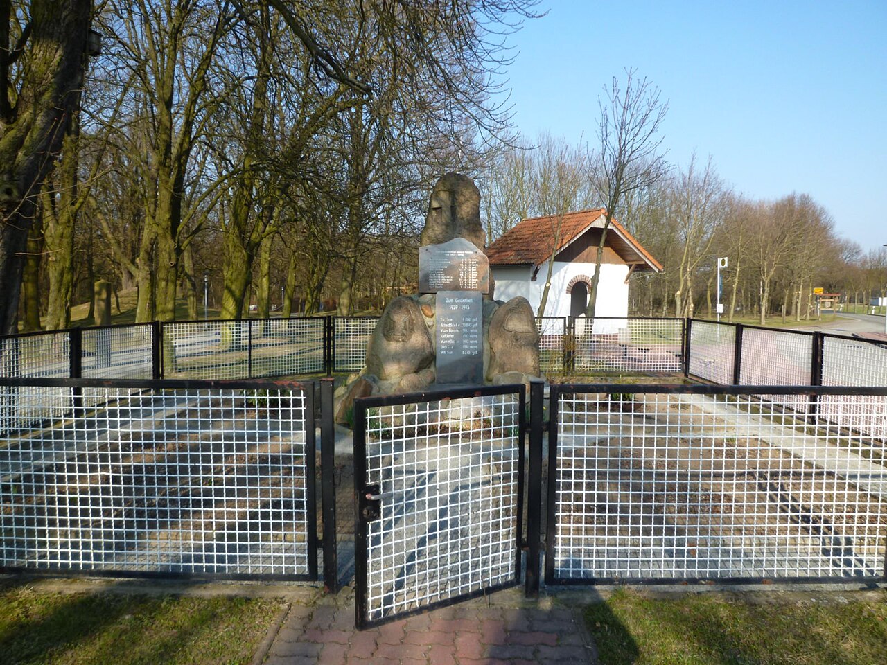 Kriegerdenkmal in Velsdorf, Calvörde 2011