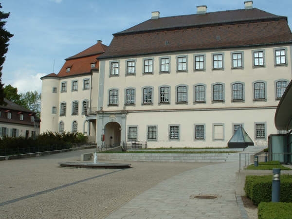 Front of Castle Grosslaupheim
