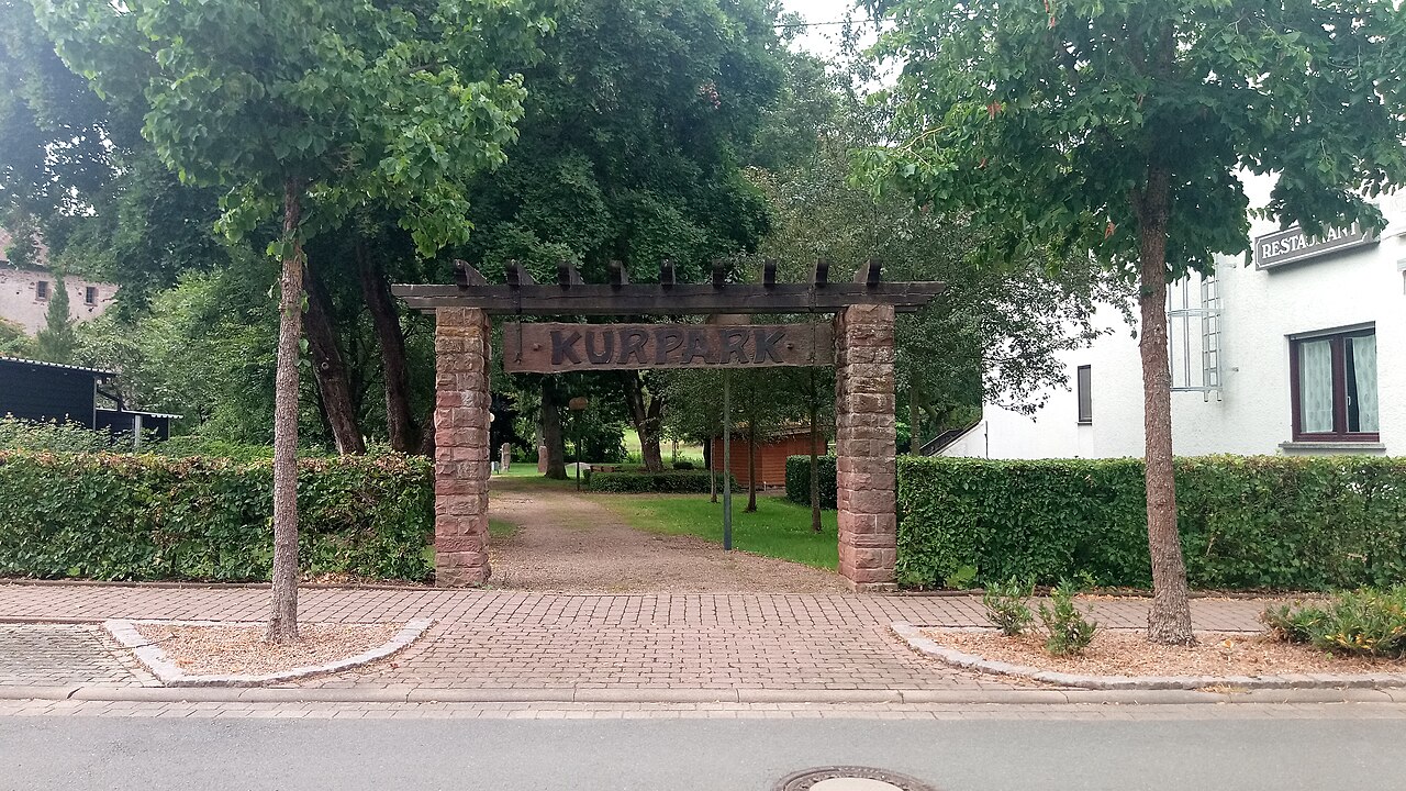 Kurpark Hettigenbeuern - Hauptzugang