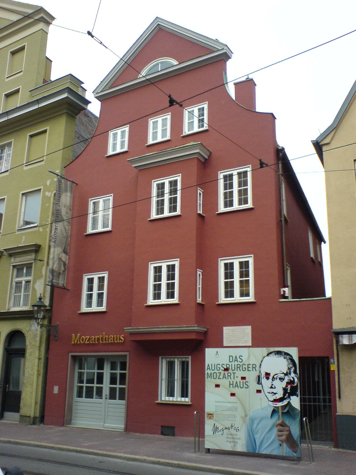Germany > Augsburg : Das Mozarthaus wurde zum Mozartjahr 2006 frisch renoviert