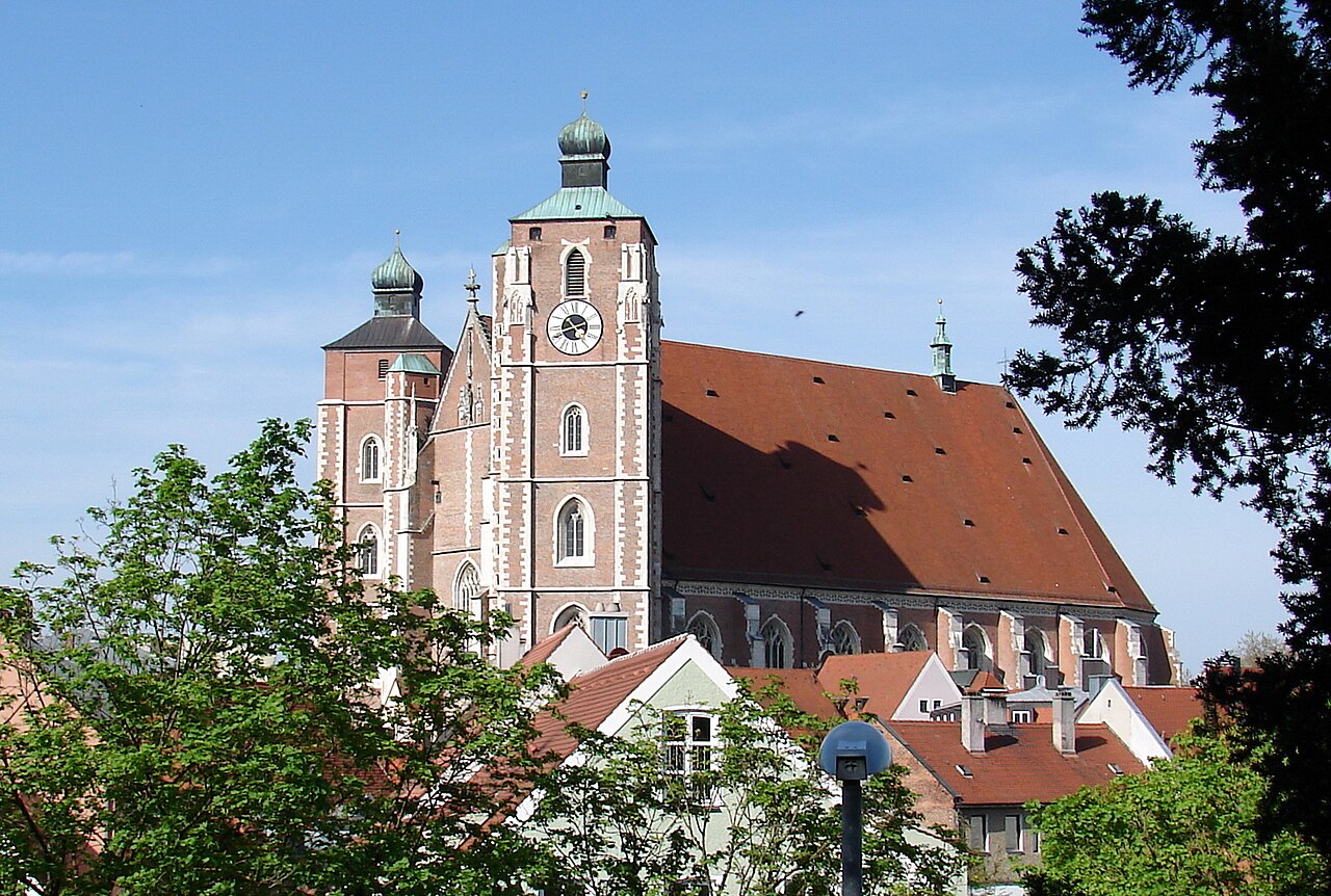Münster Zur Schönen Unserer Lieben Frau Wuchtig, gotisch und weithin sichtbar
