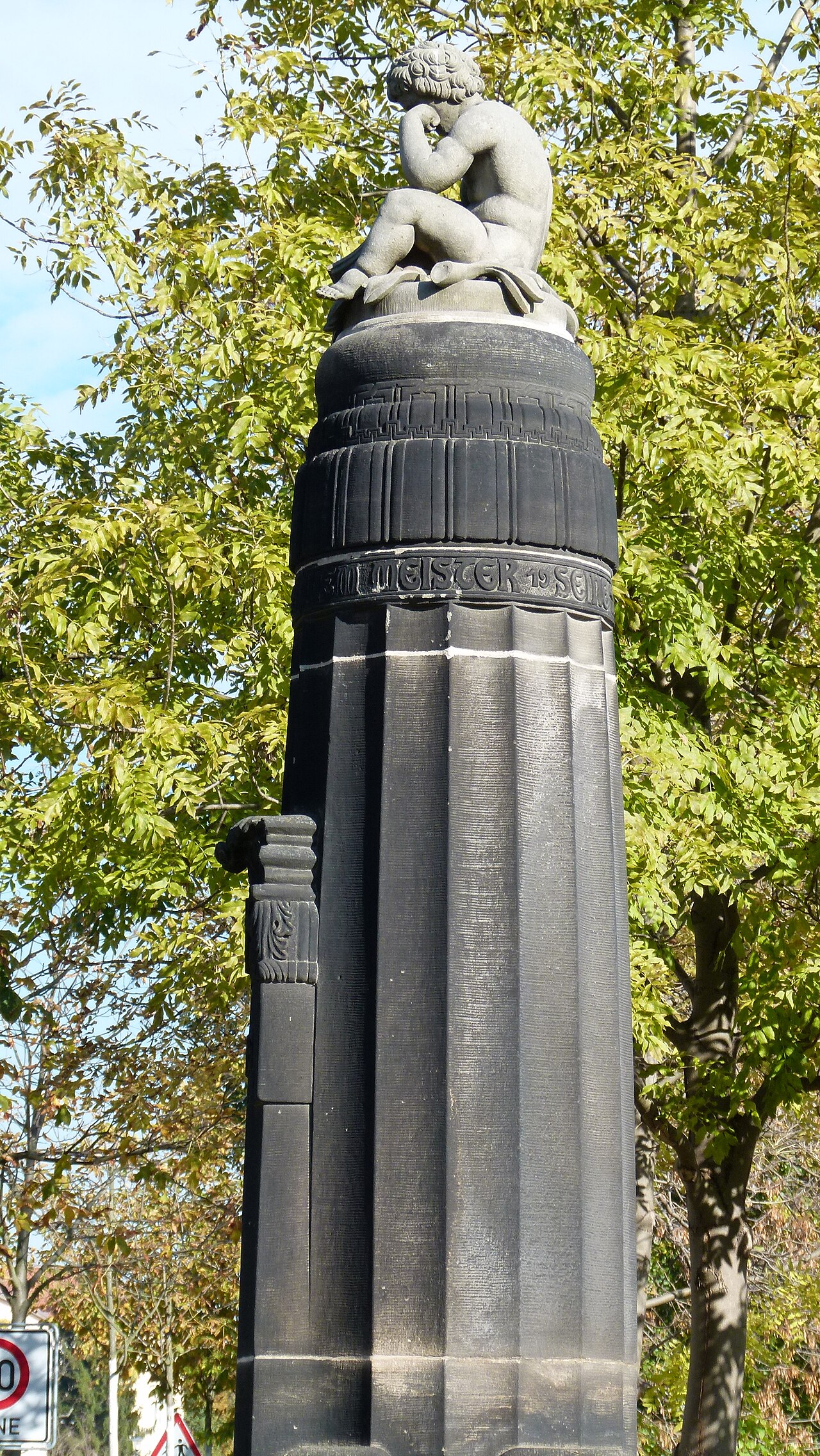 Denkmal für Constantin Lipsius in Dresden-Striesen, Lipsiusstraße / Stübelallee, 1913 von Architekt Richard Michel