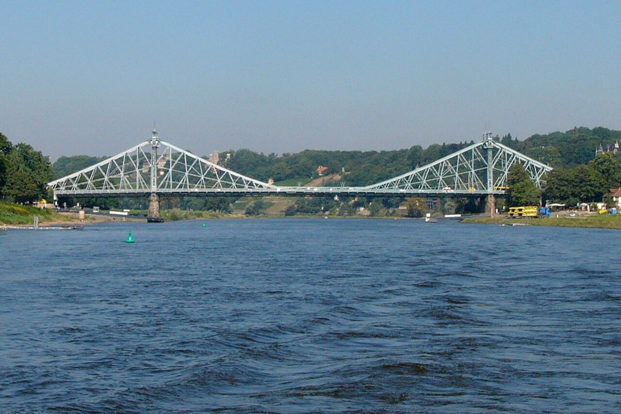 Bridge in Dresden - Blaues Wunder