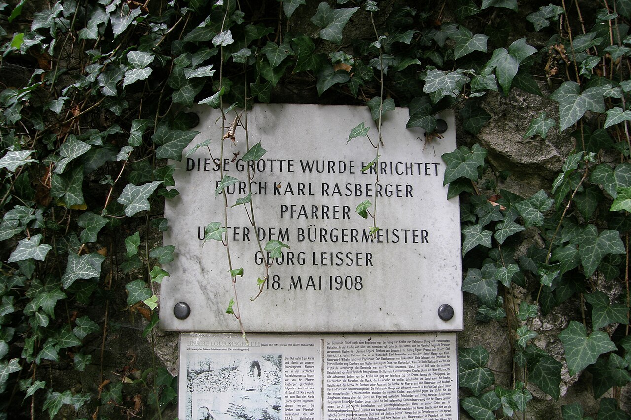 Lourdesgrotte - Inschrift