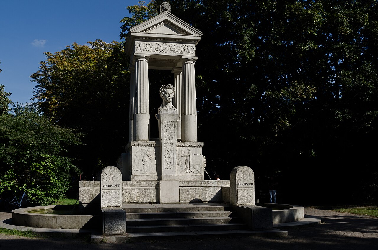 Aschaffenburg, Großmutterwiese, Brunnendenkmal für König Ludwig I
