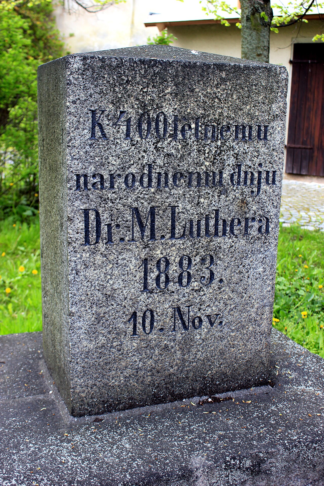 Serbskorěčny Lutherowy pomnik w Debsecach