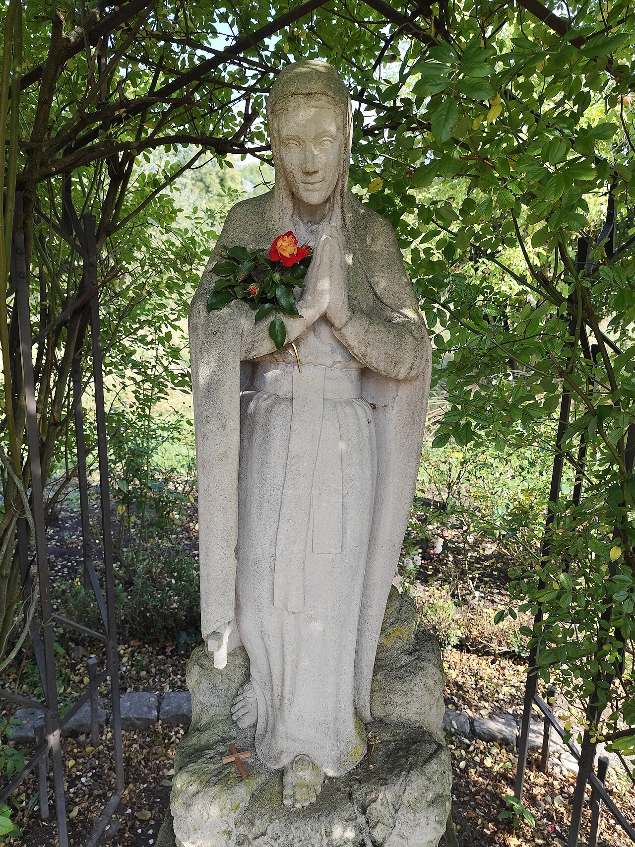 Madonna von Lourdes (Magdalenengarten)