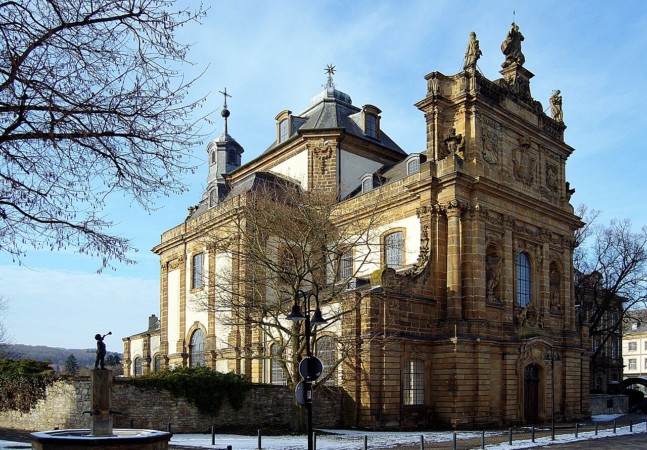 Ansicht der Kirche Maria Immaculata in Büren, Westfalen aus südlicher Richtung