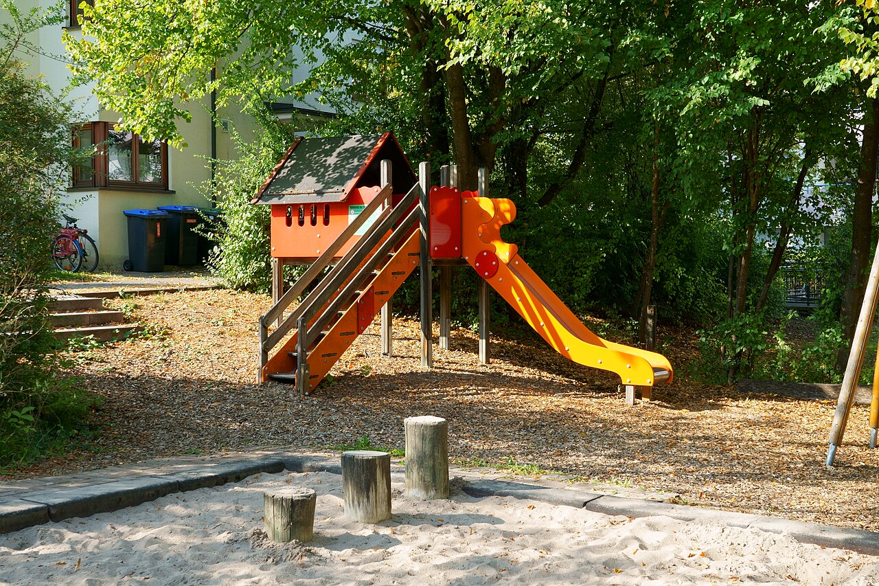 Der Spielplatz Marienbader Weg Ost in Sindelfingen-Hinterweil