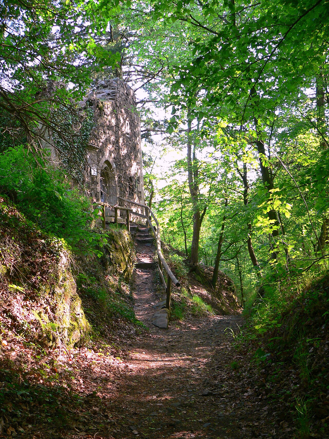 Ansicht der Ruine der Marienkapelle in Bad Berneck