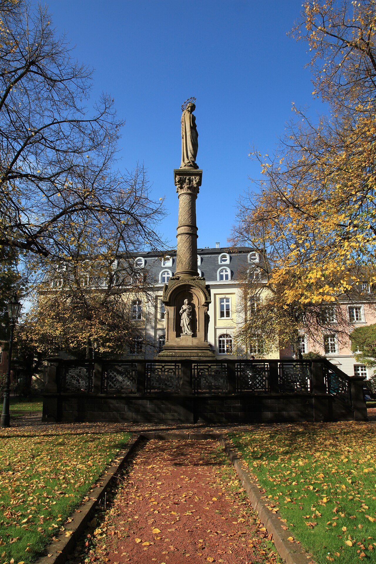 Mariensäule auf dem Maxplatz in Düsseldorf