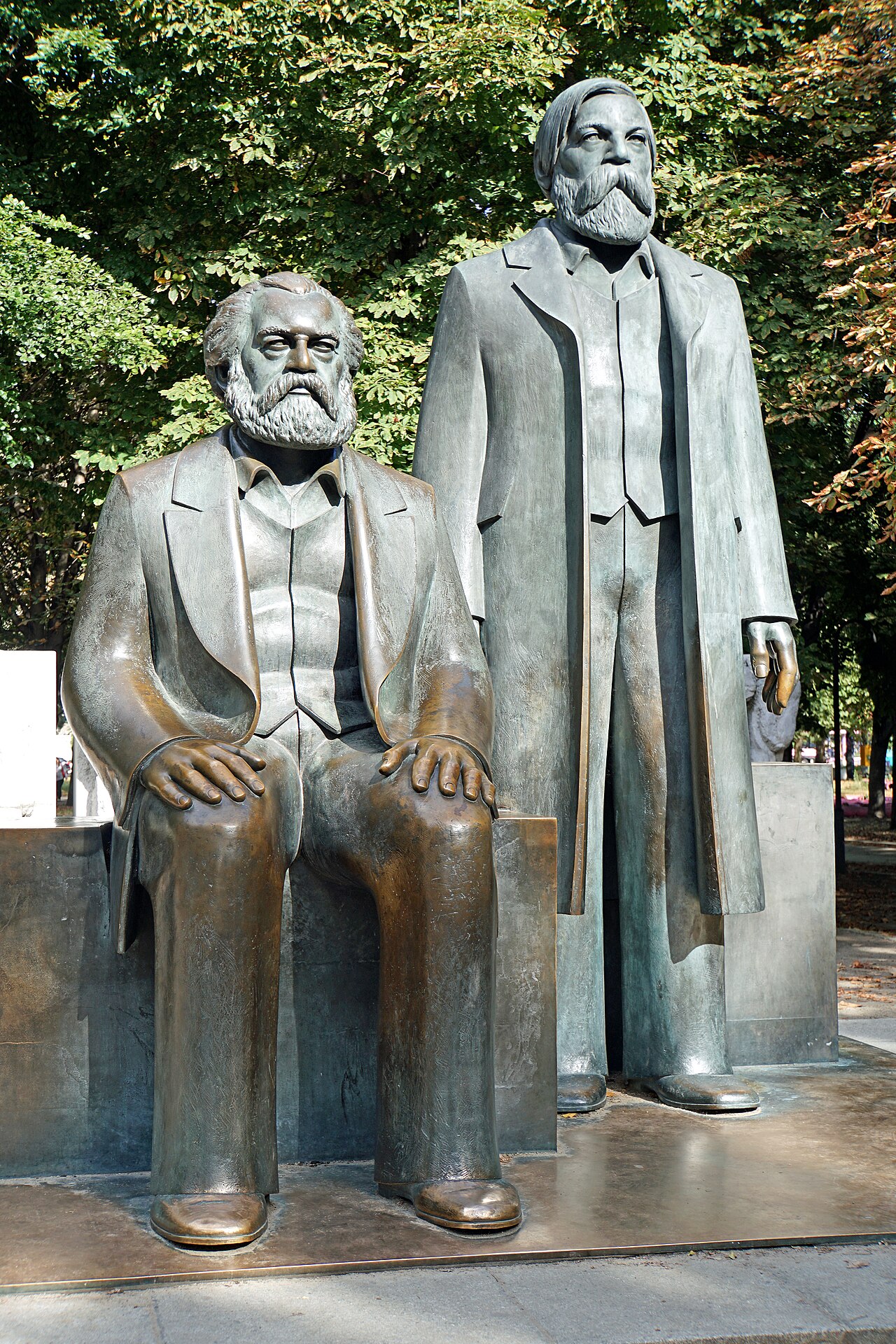 Foto von Marx-Engels-Denkmal