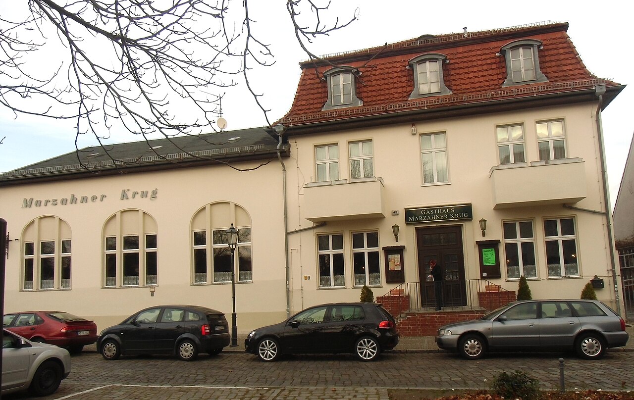 This is a picture of the Berliner Kulturdenkmal ( cultural monument ) with the ID