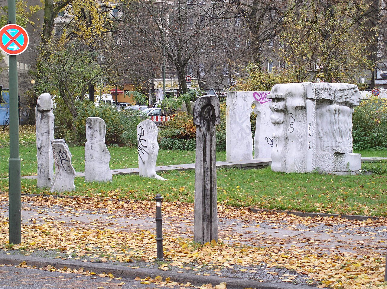 de:Menschen in der Stadt , Teil der de:Menschenlandschaft Berlin , fotografiert von de:Benutzer:Necrophorus