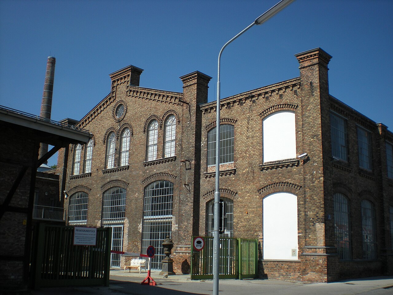 part of the old AEG building in Viena, district Stadlau