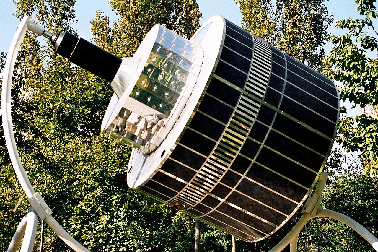 Meteosat model , Darmstadt , Germany , at the front of the EUMETSAT building