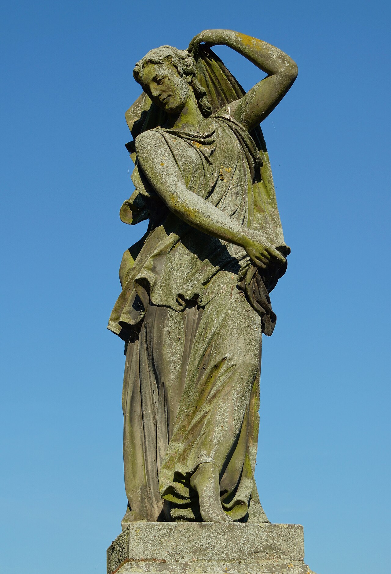 Statue "Tanz" von Diedrich Samuel Kropp am Hollersee, Bremen (Stadtteil Schwachhausen)