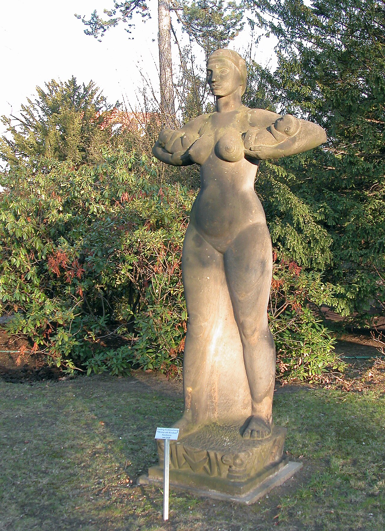 Foto von Mutter mit Kindern