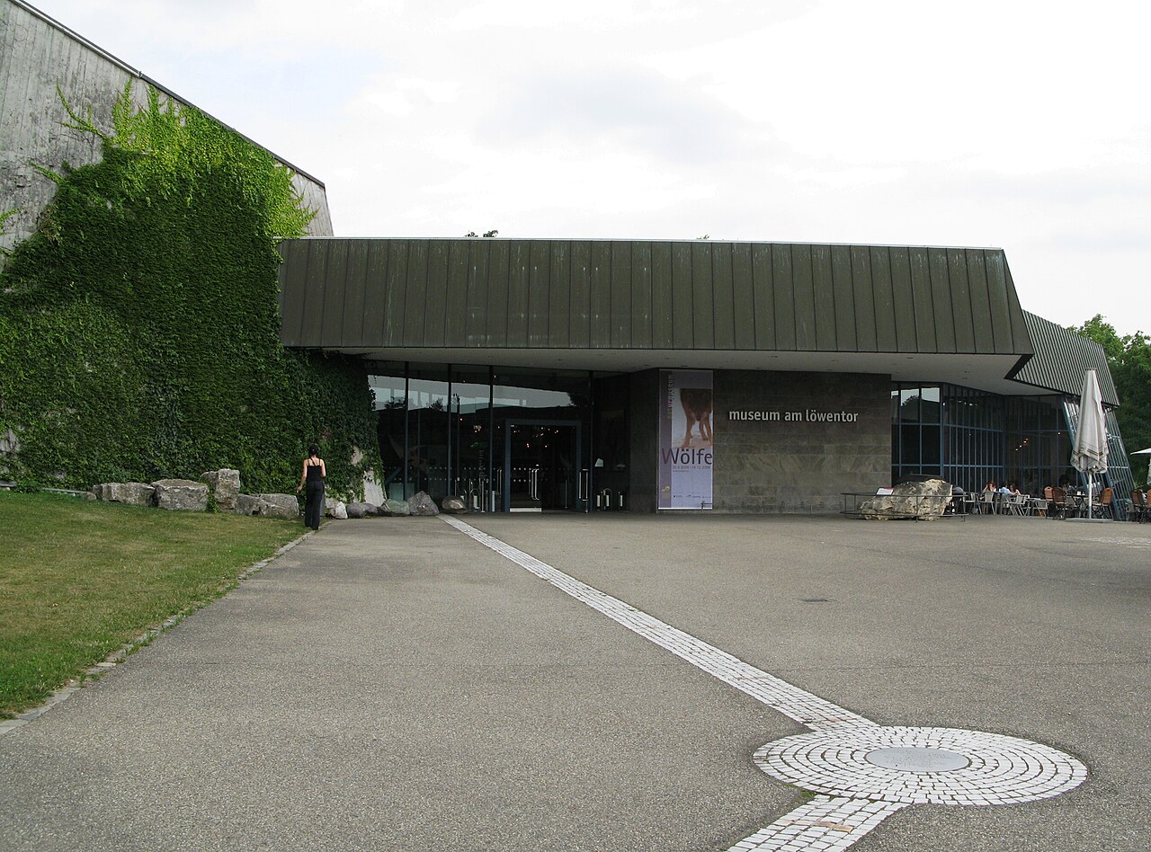 de:Museum am Löwentor , Stuttgart - Eingang
