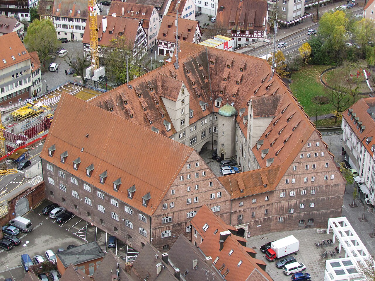 Bildinhalt: Der Neue Bau in Ulm vom Turm des Münsters aus gesehen Aufnahmeort: Ulm, Deutschland