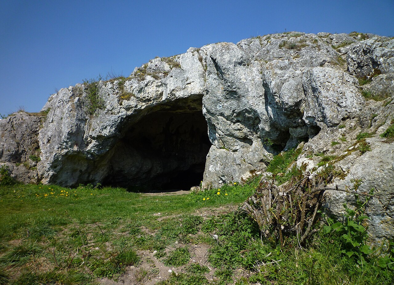 Nördlingen - Ofnethöhle auf dem Riegelberg02