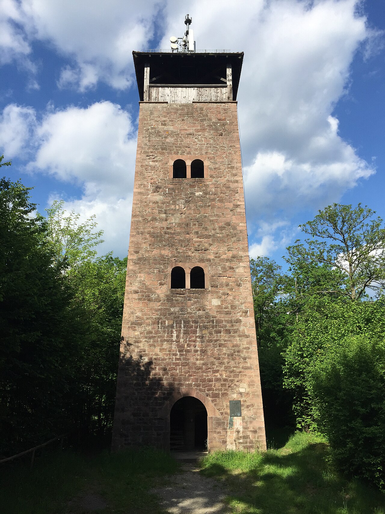 Bilder vom Turm auf dem Ohrsberg in Eberbach