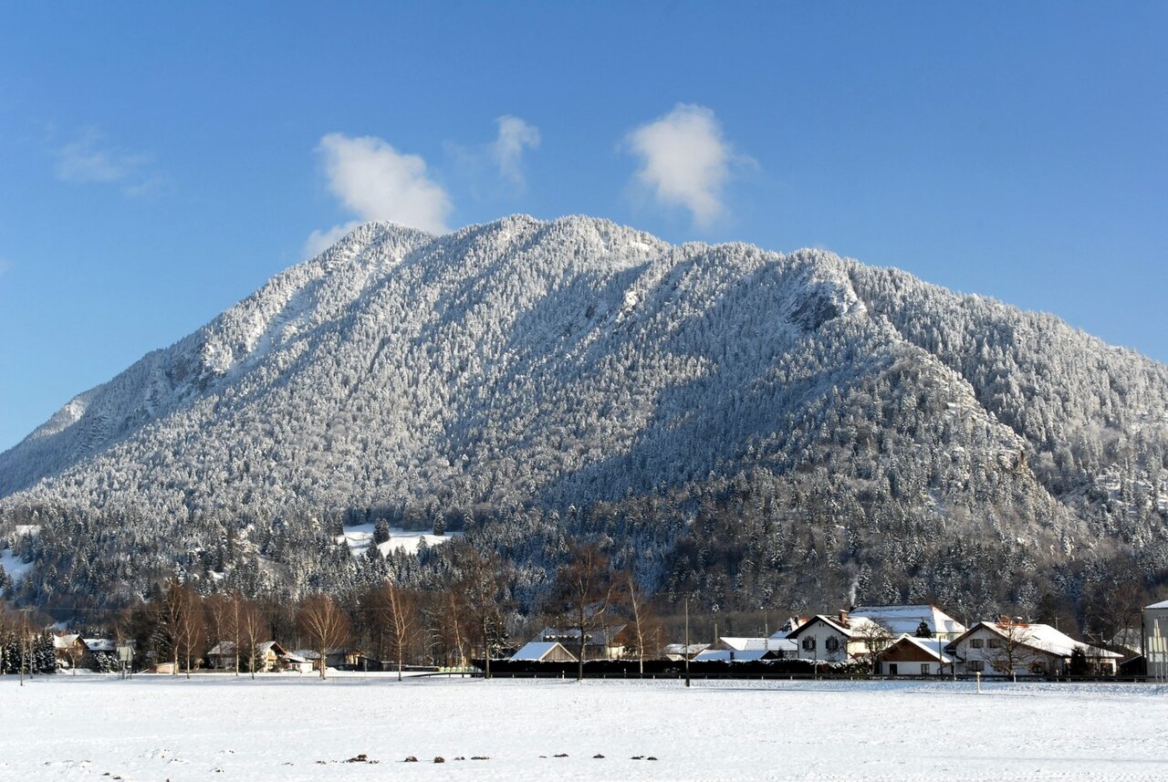 Village Eschenlohe, Mountain "Osterfeuerkopf"