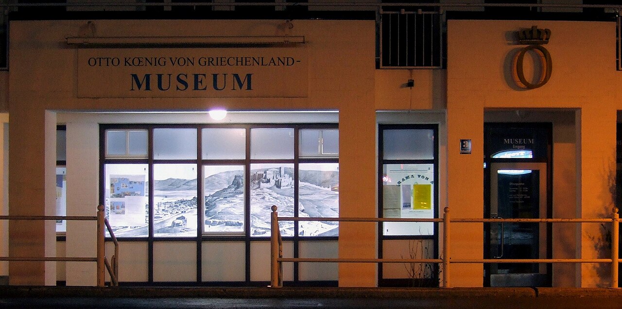 Ottobrunn: Otto King of Greece Museum at night