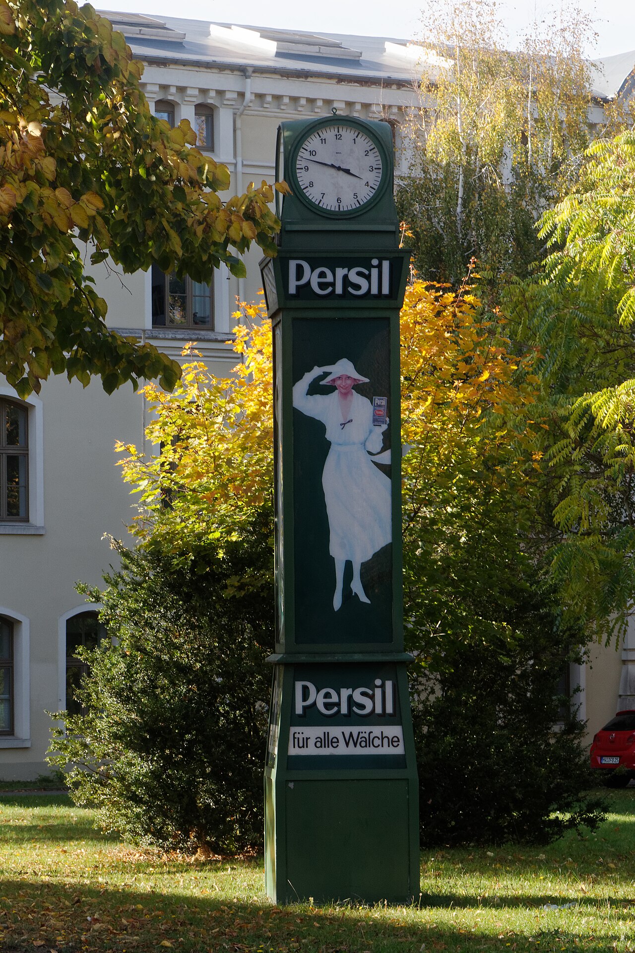 Uhr mit Persil-Reklame in Wismar