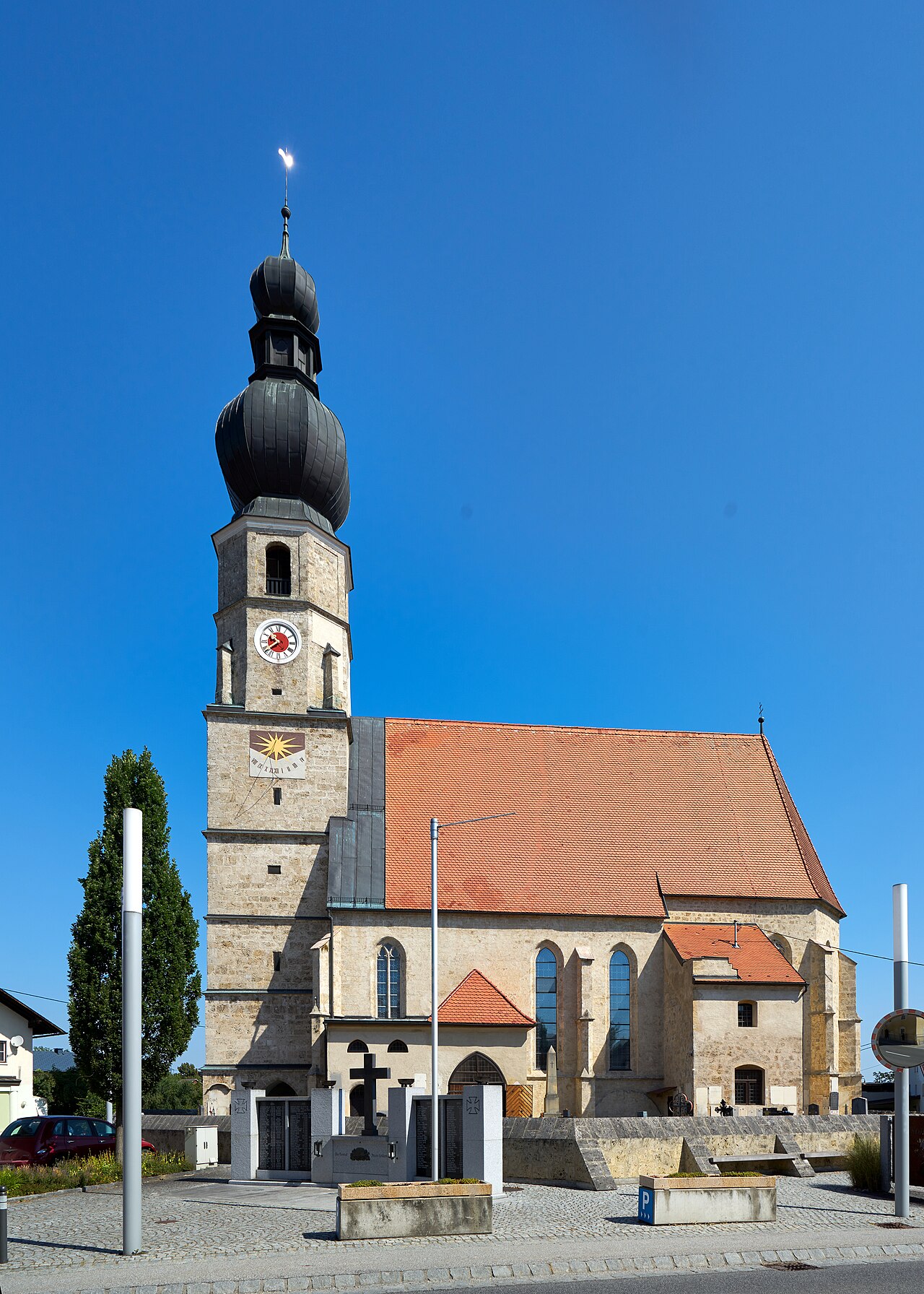 Katholische Pfarrkirche hl