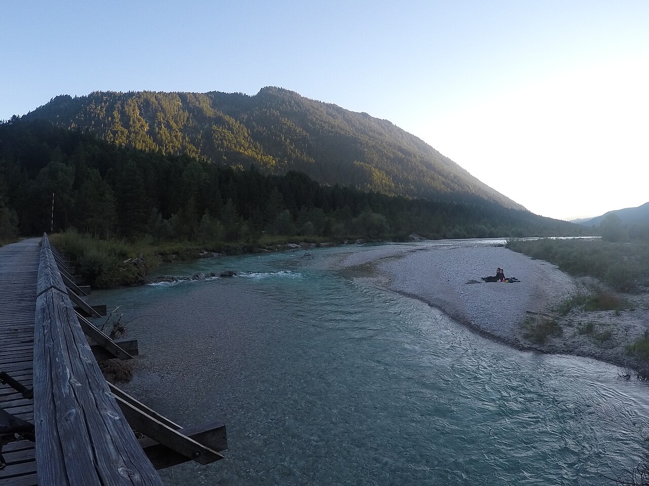ridge of Pfetterkopf, Grasberg, Brünsteck (from right to left), Bavaria, Isar in front