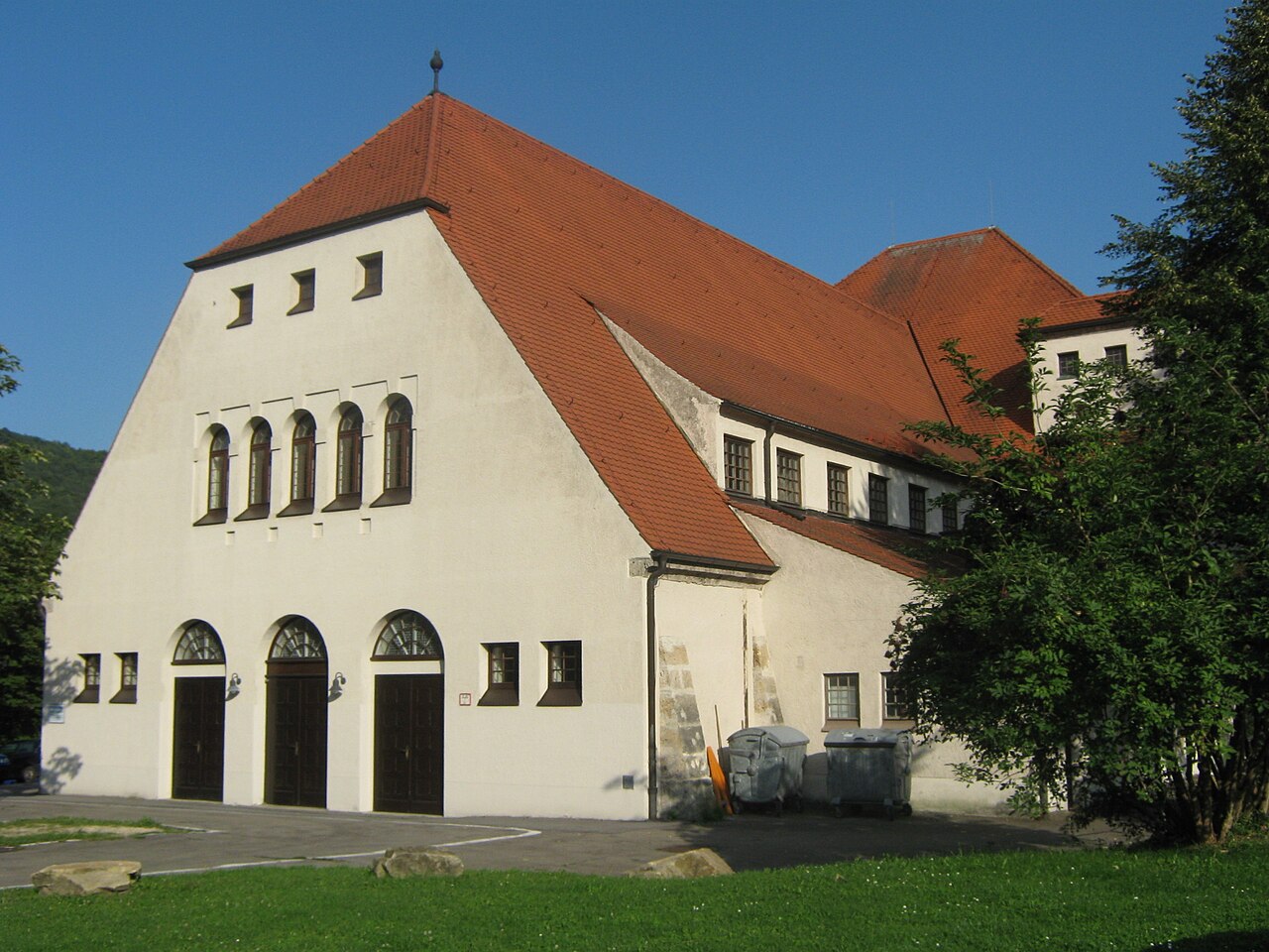 Die Pfullinger Hallen wurden 1904-1907 vom Architekt Theodor Fischer in Pfullingen als Ton- und Festhalle in erbaut