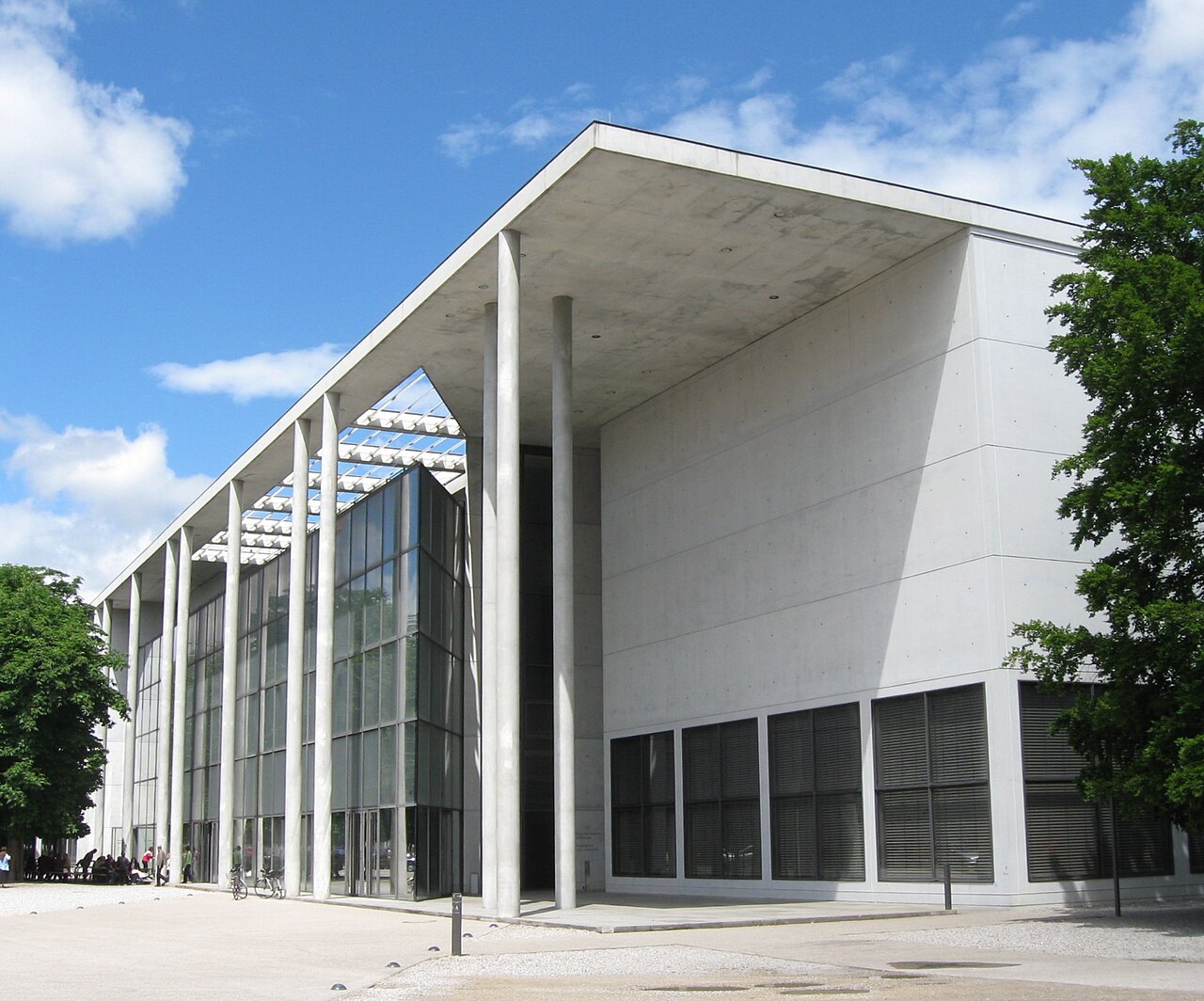 Pinakothek der Moderne, von SO gesehen
