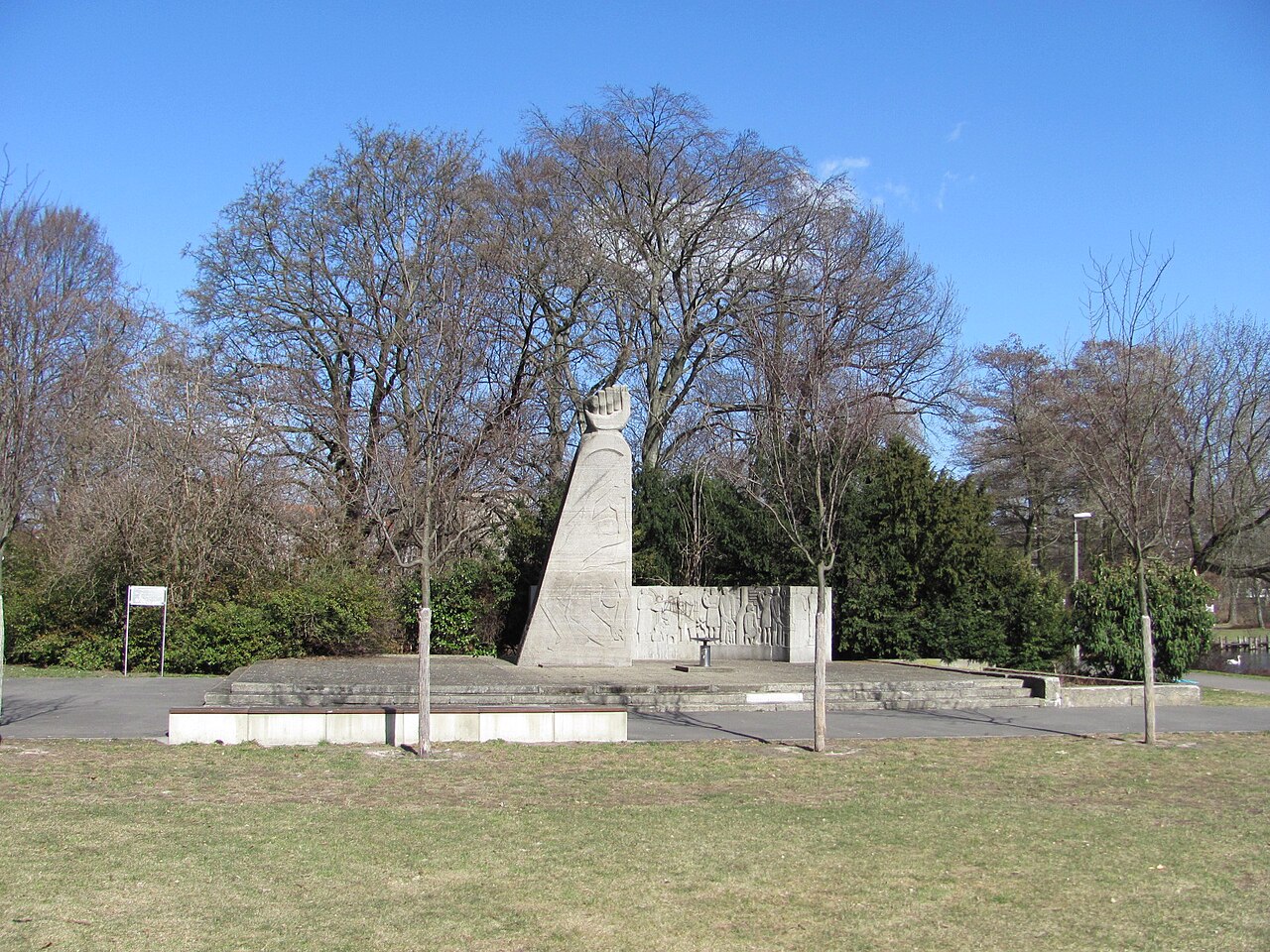 Memorial, Köpenicker Blutwoche , Platz des 23